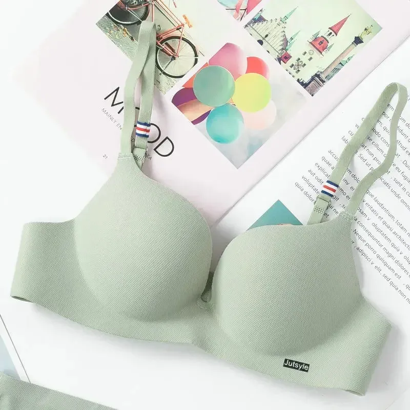 One Piece Sexy Seamless Small Chest Special Gathering Underwear Women's Thick Cup Non Steel Ring Girl Adjustable Bra